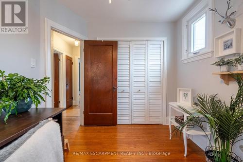 305 Wexford Avenue S, Hamilton, ON - Indoor Photo Showing Other Room