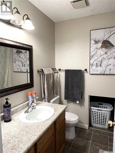 32 Stack Crescent, Meadow Lake, SK - Indoor Photo Showing Bathroom