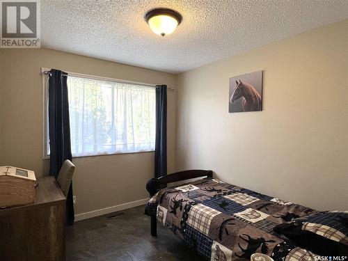 32 Stack Crescent, Meadow Lake, SK - Indoor Photo Showing Bedroom