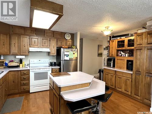 32 Stack Crescent, Meadow Lake, SK - Indoor Photo Showing Kitchen