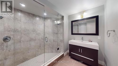 33 Irish Rose Drive, Markham, ON - Indoor Photo Showing Bathroom