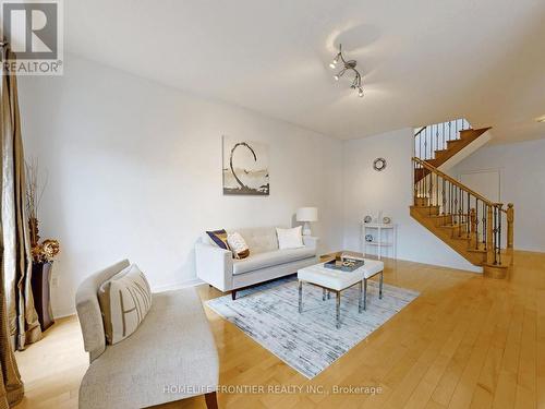 33 Irish Rose Drive, Markham, ON - Indoor Photo Showing Living Room