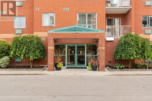 407 - 77 Baseline Road W, London, ON - Outdoor