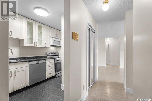 103 325 Kingsmere Boulevard, Saskatoon, SK - Indoor Photo Showing Kitchen