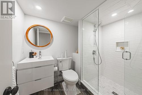 3472 Spruce Avenue, Burlington, ON - Indoor Photo Showing Bathroom