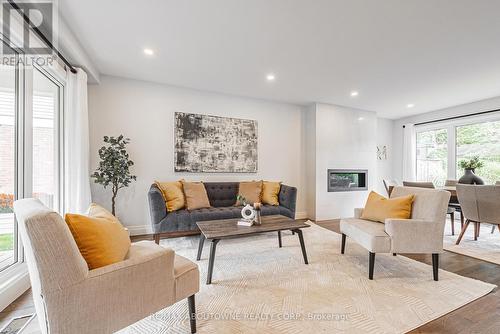 3472 Spruce Avenue, Burlington, ON - Indoor Photo Showing Living Room With Fireplace