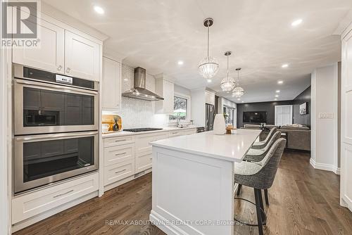 3472 Spruce Avenue, Burlington, ON - Indoor Photo Showing Kitchen With Upgraded Kitchen