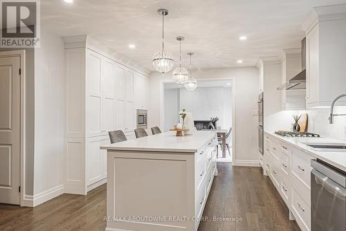 3472 Spruce Avenue, Burlington, ON - Indoor Photo Showing Kitchen With Upgraded Kitchen