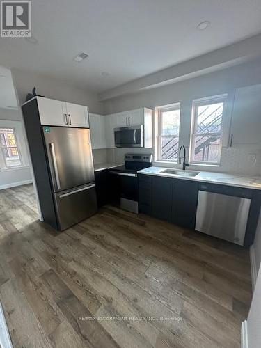 14 Burris Street, Hamilton, ON - Indoor Photo Showing Kitchen