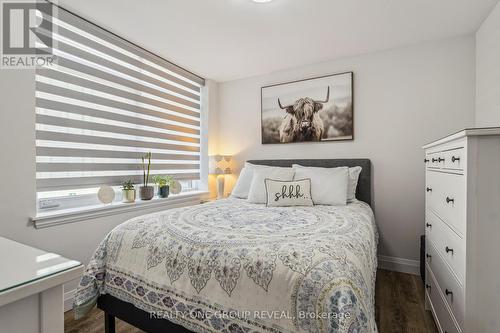 220 - 1 Redfern Avenue, Hamilton, ON - Indoor Photo Showing Bedroom