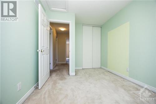 21 Grenadier Way, Ottawa, ON - Indoor Photo Showing Other Room