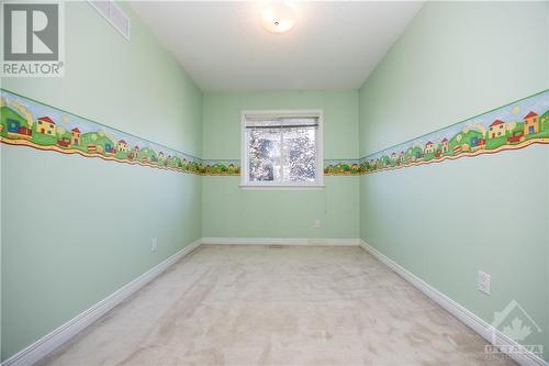 21 Grenadier Way, Ottawa, ON - Indoor Photo Showing Other Room