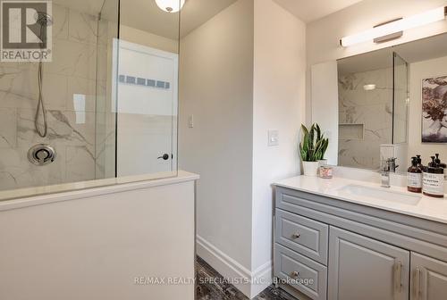 2476 Winthrop Crescent, Mississauga, ON - Indoor Photo Showing Bathroom