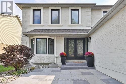 7 Underhill Crescent, Aurora, ON - Outdoor