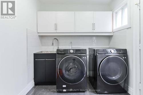 7 Underhill Crescent, Aurora, ON - Indoor Photo Showing Laundry Room