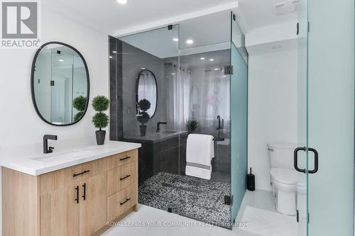 7 Underhill Crescent, Aurora, ON - Indoor Photo Showing Bathroom