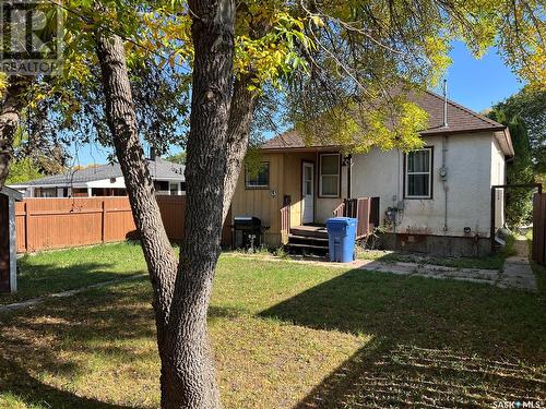 464 Toronto Street, Regina, SK - Outdoor