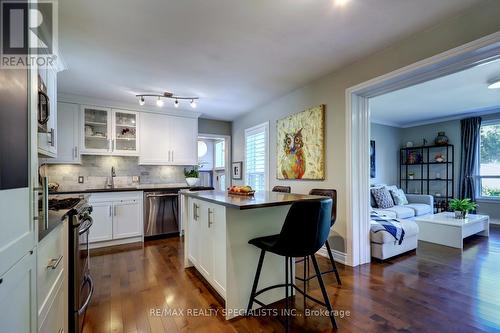 19 Arch Road, Mississauga, ON - Indoor Photo Showing Kitchen With Upgraded Kitchen