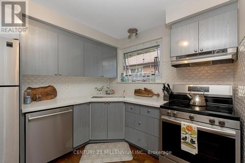 70 Dorchester Drive, Brampton, ON - Indoor Photo Showing Kitchen