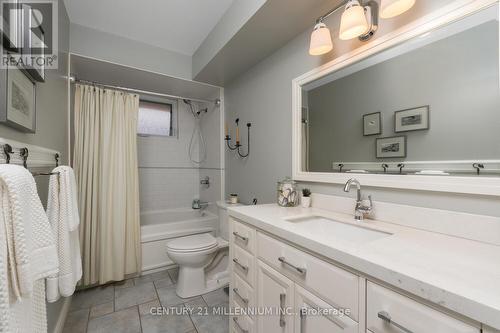 70 Dorchester Drive, Brampton, ON - Indoor Photo Showing Bathroom