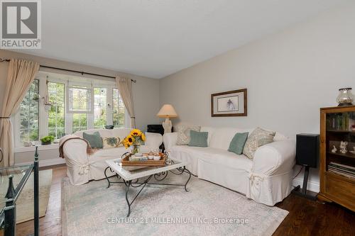 70 Dorchester Drive, Brampton, ON - Indoor Photo Showing Living Room