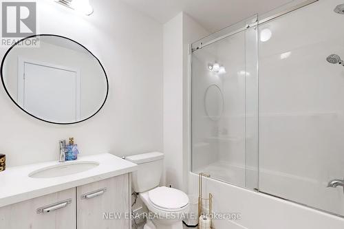 1330 Kaniv Street, Oakville, ON - Indoor Photo Showing Bathroom