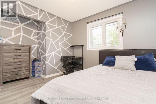 38 Eastview Crescent, Orangeville, ON - Indoor Photo Showing Bedroom