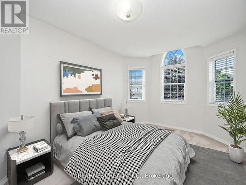 928 Golden Farmer Way, Mississauga, ON - Indoor Photo Showing Bedroom