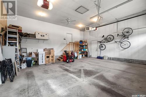 243 Fleming Crescent, Saskatoon, SK - Indoor Photo Showing Garage