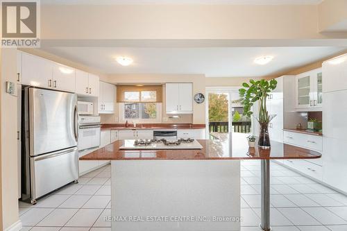 10 - 1755 Rathburn Road E, Mississauga, ON - Indoor Photo Showing Kitchen