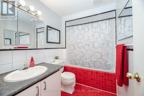 10 - 1755 Rathburn Road E, Mississauga, ON - Indoor Photo Showing Bathroom