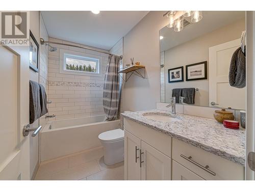 4 Sunniva Drive, Fernie, BC - Indoor Photo Showing Bathroom