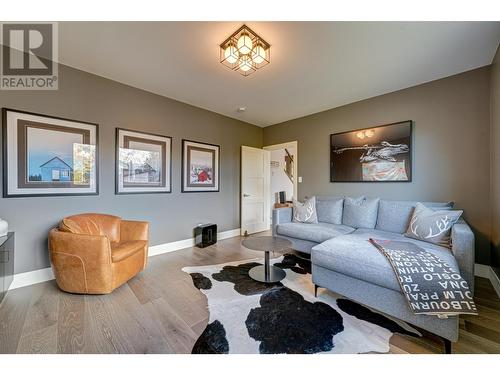 4 Sunniva Drive, Fernie, BC - Indoor Photo Showing Living Room