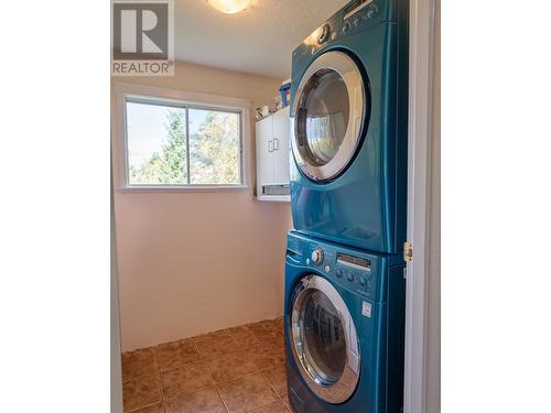 14185 Lawrence Road, Prince George, BC - Indoor Photo Showing Laundry Room