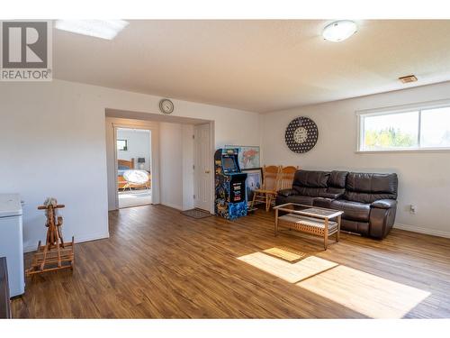 14185 Lawrence Road, Prince George, BC - Indoor Photo Showing Living Room