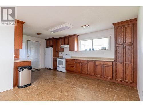 14185 Lawrence Road, Prince George, BC - Indoor Photo Showing Kitchen