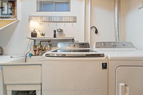 4 Barry Street, St. Catharines, ON - Indoor Photo Showing Laundry Room