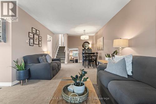 4 Barry Street, St. Catharines, ON - Indoor Photo Showing Living Room