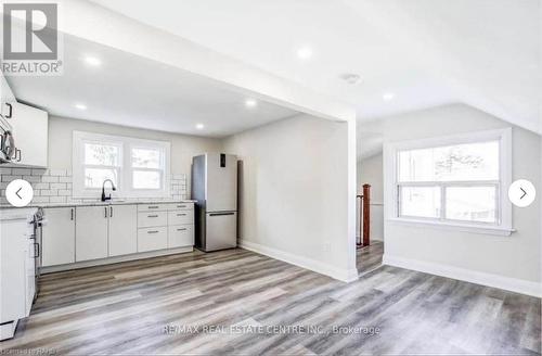 Upper - 2 Lydia Street, Hamilton, ON - Indoor Photo Showing Kitchen