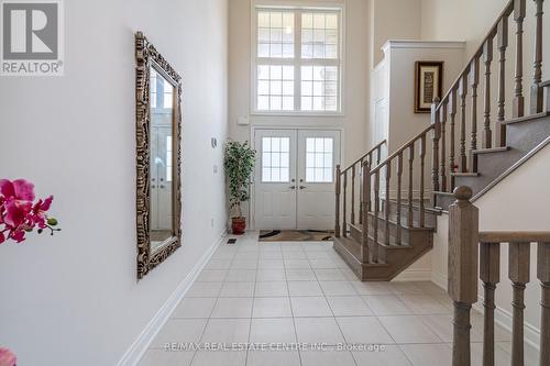 8 Pond View Gate, Hamilton, ON - Indoor Photo Showing Other Room