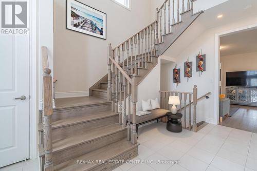 8 Pond View Gate, Hamilton, ON - Indoor Photo Showing Other Room