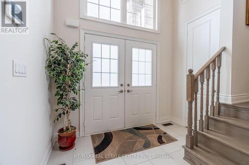 8 Pond View Gate, Hamilton, ON - Indoor Photo Showing Other Room