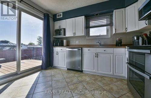 1331 Park Avenue, Timmins (Main Area), ON - Indoor Photo Showing Kitchen