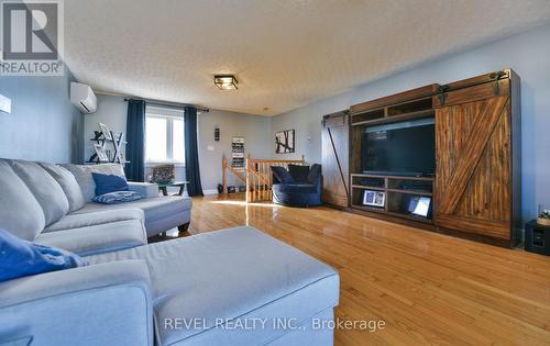 1331 Park Avenue, Timmins (Main Area), ON - Indoor Photo Showing Living Room