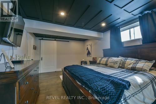 1331 Park Avenue, Timmins (Main Area), ON - Indoor Photo Showing Bedroom