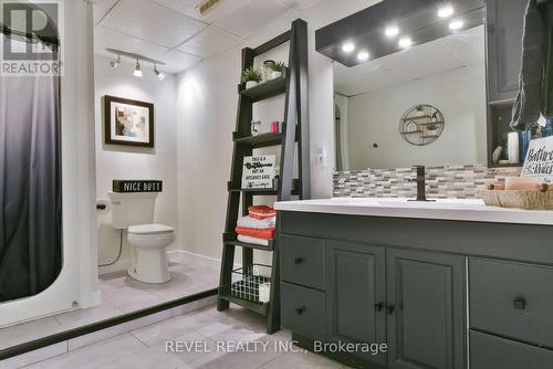 1331 Park Avenue, Timmins (Main Area), ON - Indoor Photo Showing Bathroom