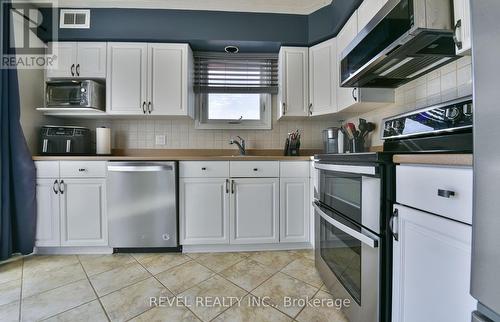 1331 Park Avenue, Timmins (Main Area), ON - Indoor Photo Showing Kitchen