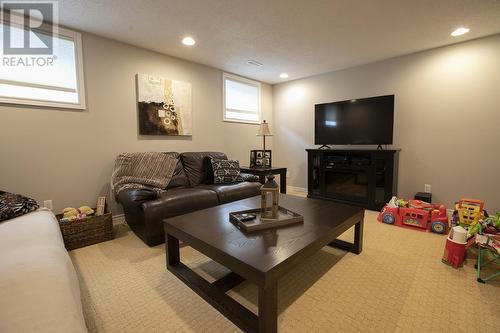 533 Lake St, Sault Ste. Marie, ON - Indoor Photo Showing Living Room