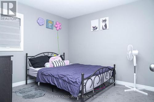 16 Dowden Avenue, Brantford, ON - Indoor Photo Showing Bedroom