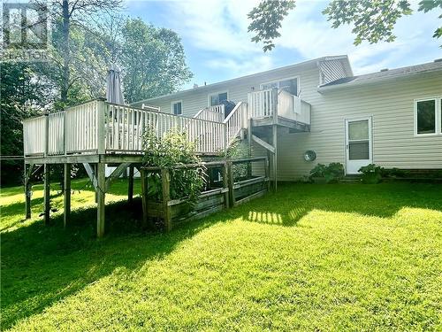 Back deck - 322 Gardiner Road, Perth, ON - Outdoor